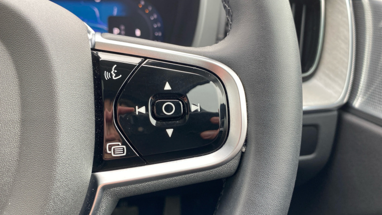 Volvo XC60 2.0 B5P Ultra Dark 5dr AWD Geartronic Petrol Estate